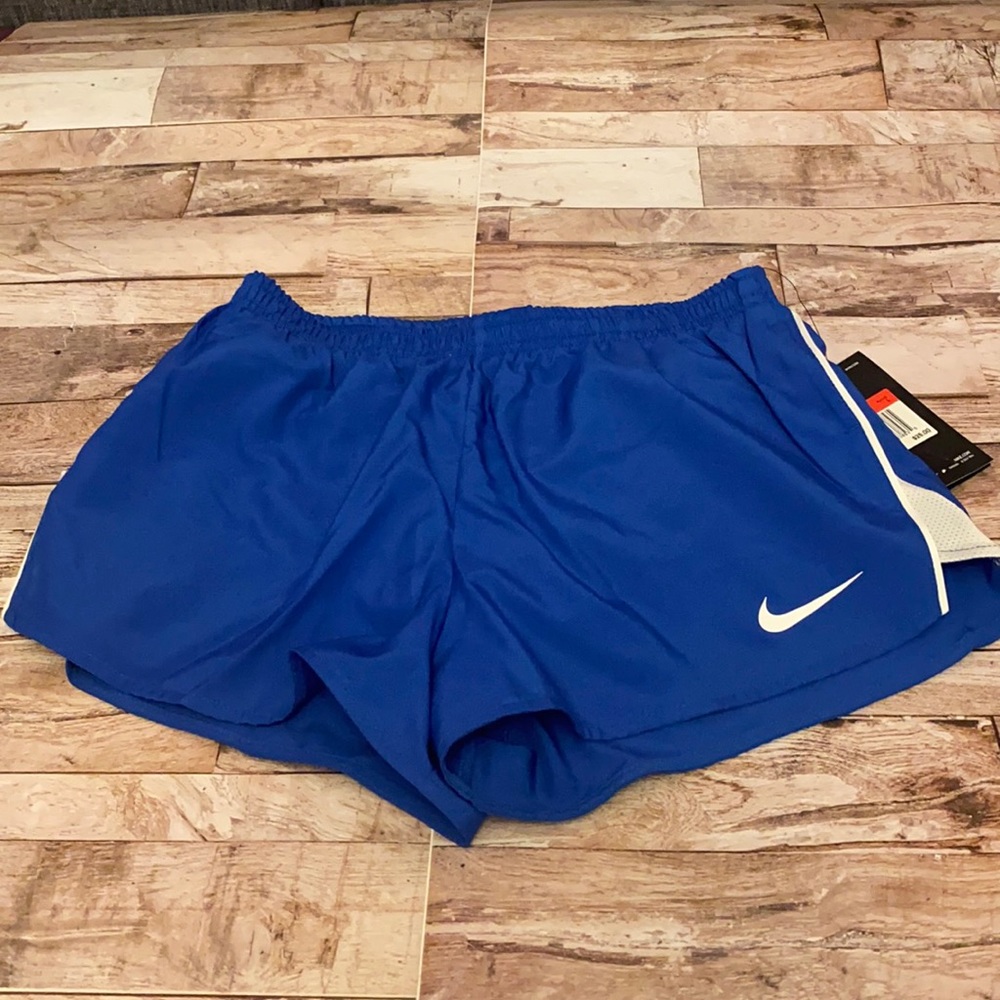 NWT Nike Boy Shorts, Size Large